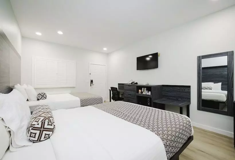 Hotelli Sapphire Inn And Suites