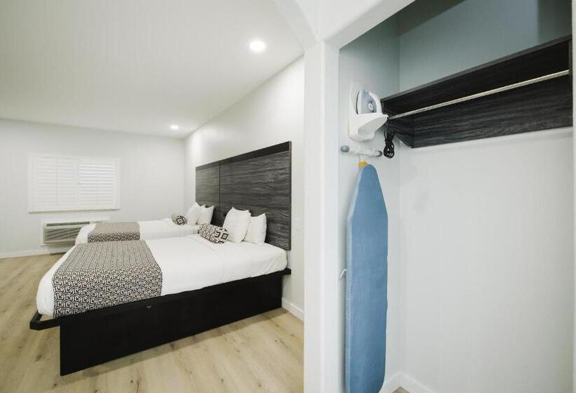 בית מלון כפרי Sapphire Inn And Suites