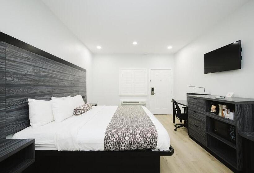 בית מלון כפרי Sapphire Inn And Suites