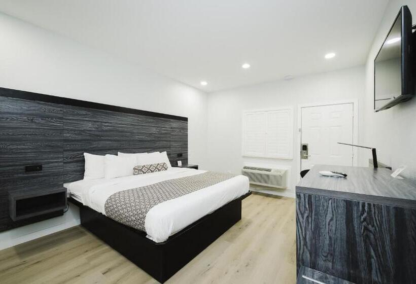 בית מלון כפרי Sapphire Inn And Suites