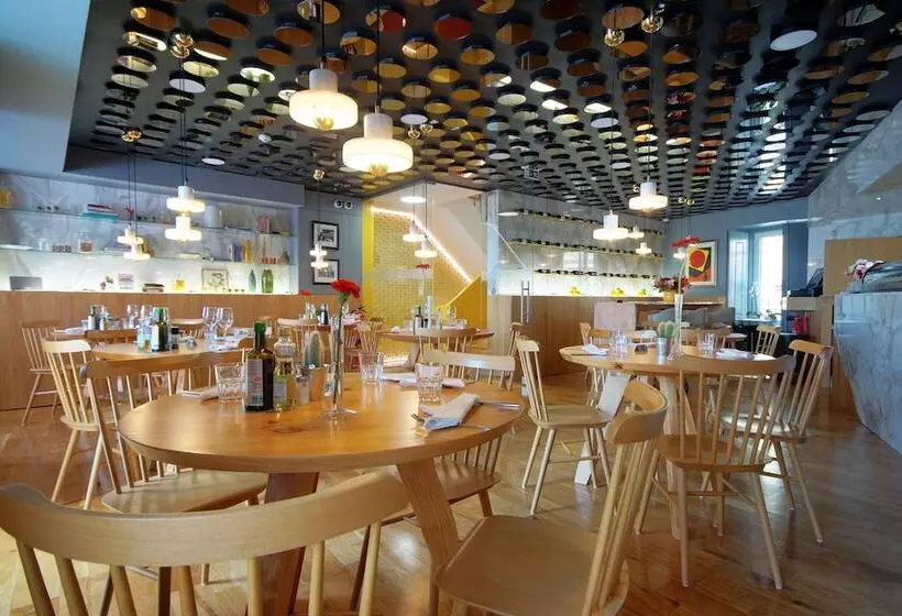 هتل Solar Dos Mouros