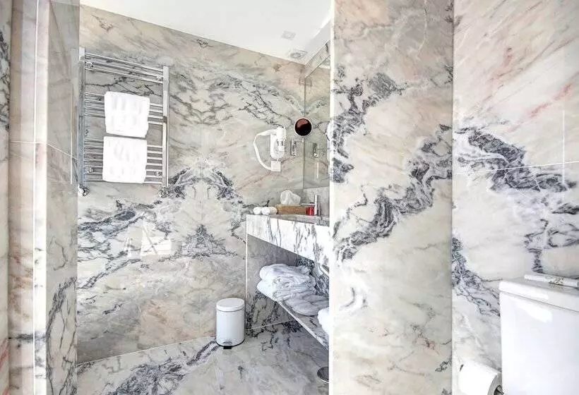 هتل Solar Dos Mouros