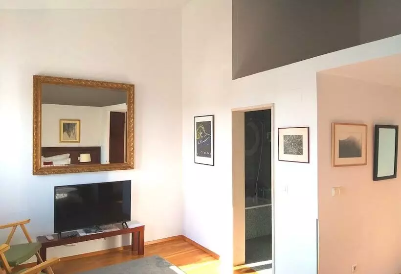 هتل Solar Dos Mouros