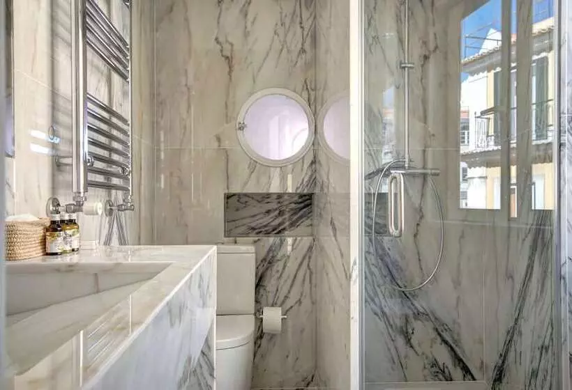 هتل Solar Dos Mouros