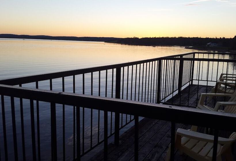 هتل St Andrews Inn & Suites