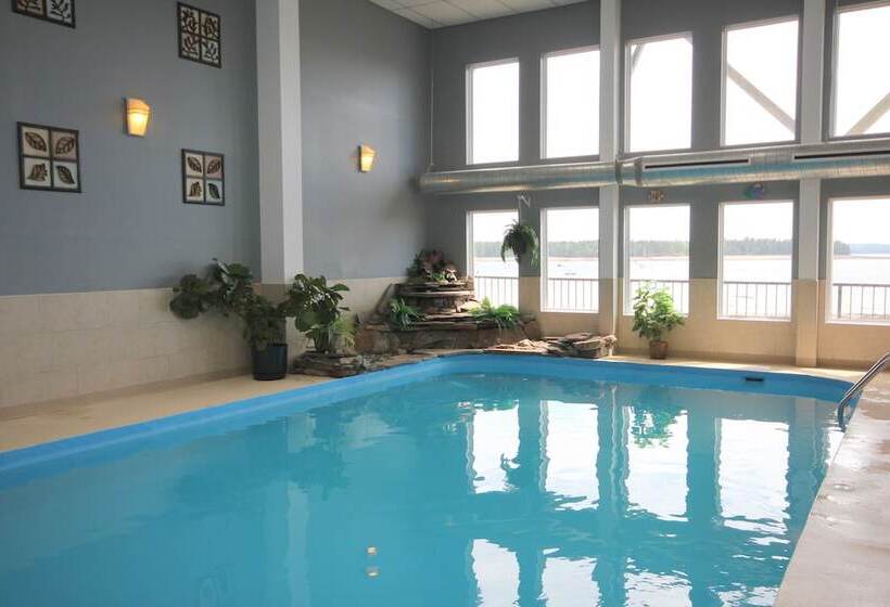 هتل St Andrews Inn & Suites