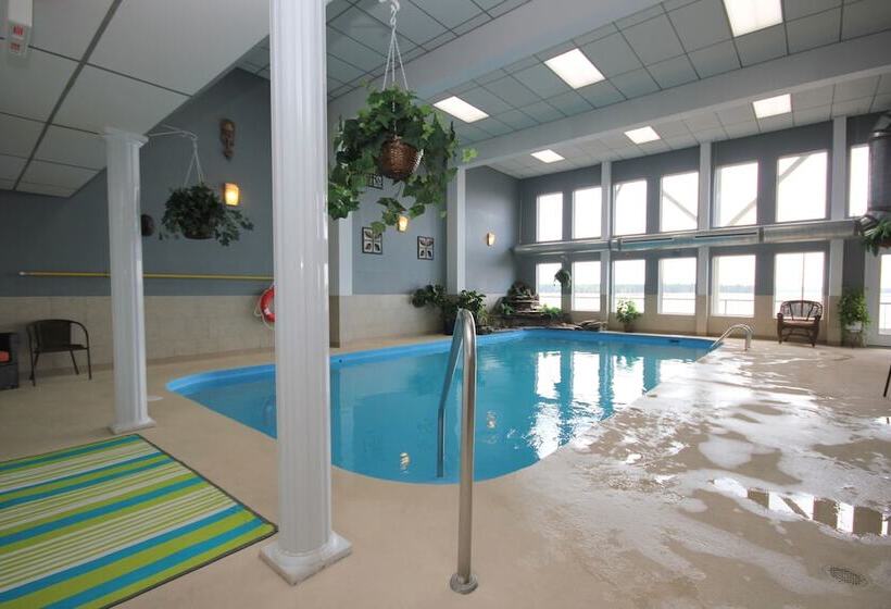 هتل St Andrews Inn & Suites