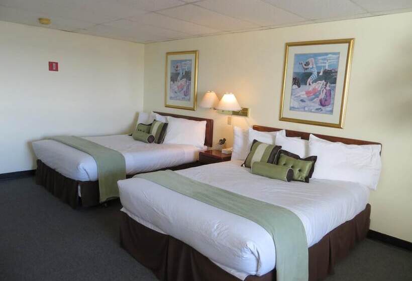 هتل St Andrews Inn & Suites