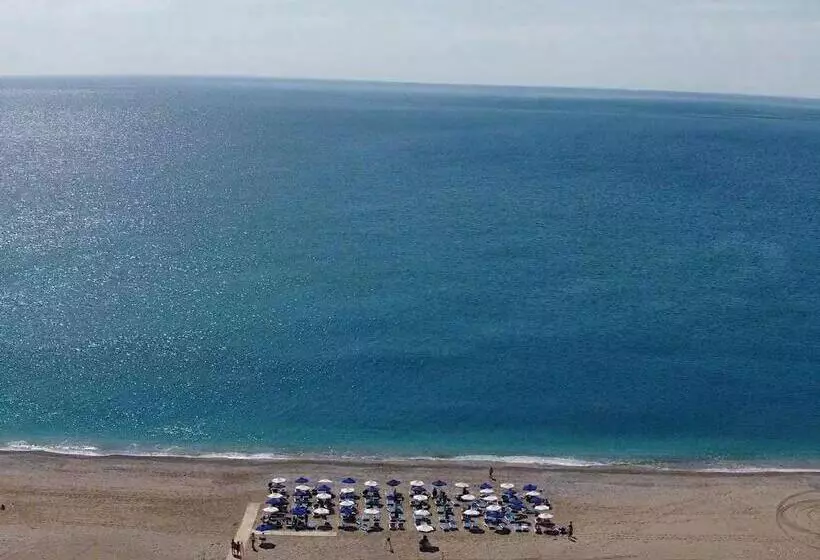 استراحتگاه Bluesea Holiday Village