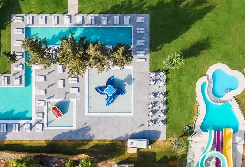 استراحتگاه Bluesea Holiday Village