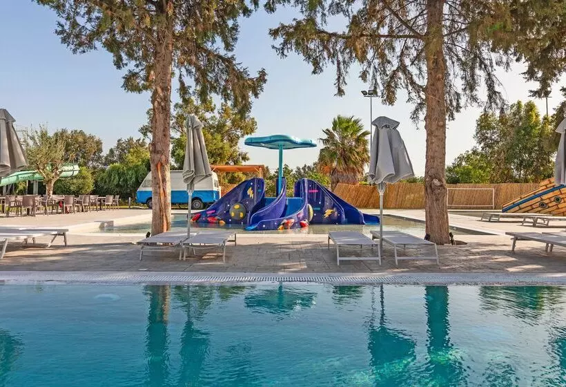 استراحتگاه Bluesea Holiday Village