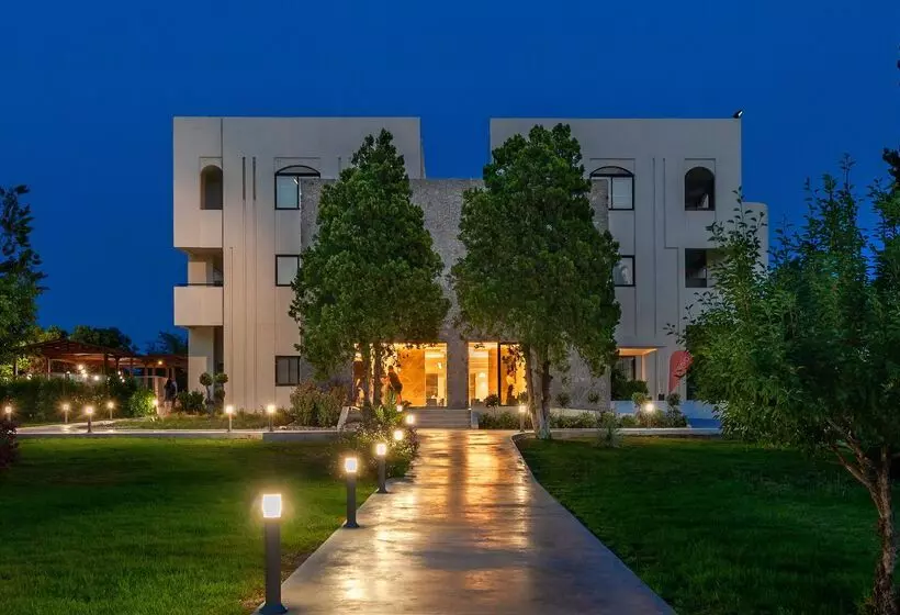 استراحتگاه Bluesea Holiday Village