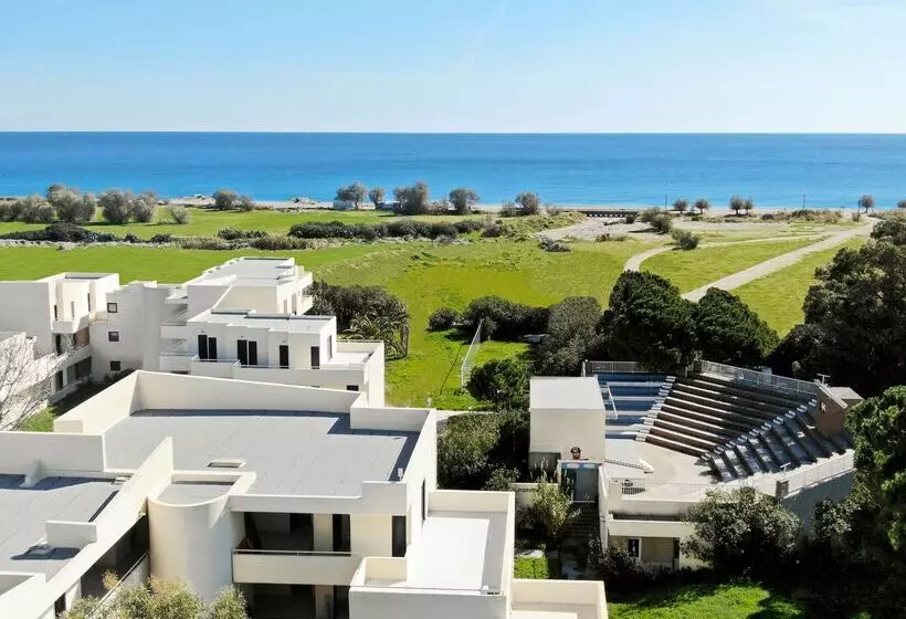 استراحتگاه Bluesea Holiday Village