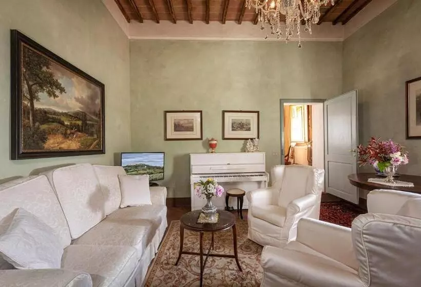 مبيت وإفطار Villa Cicolina