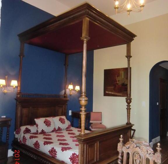 Château De Fourcès