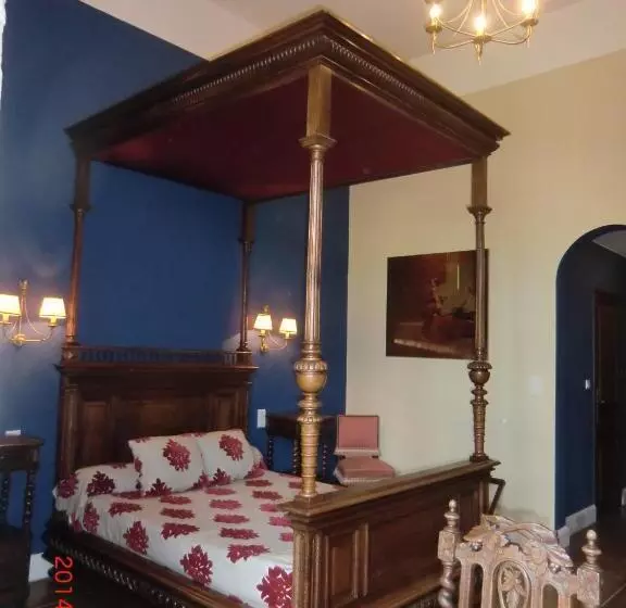 Château De Fourcès