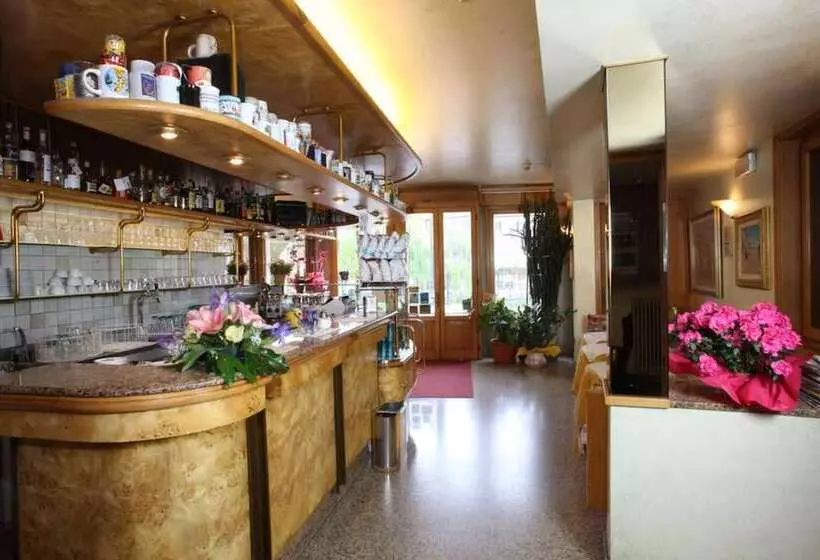 בית מלון כפרי Albergo Alla Campana