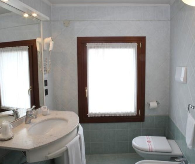 בית מלון כפרי Albergo Alla Campana