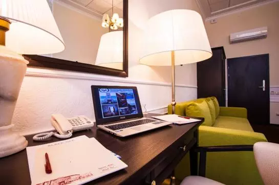 هتل Black Sea  Park Shevchenko