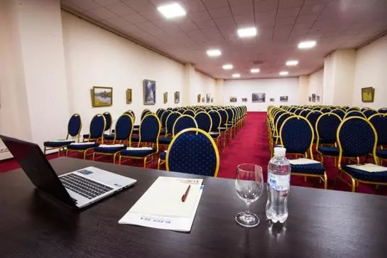 هتل Black Sea  Park Shevchenko