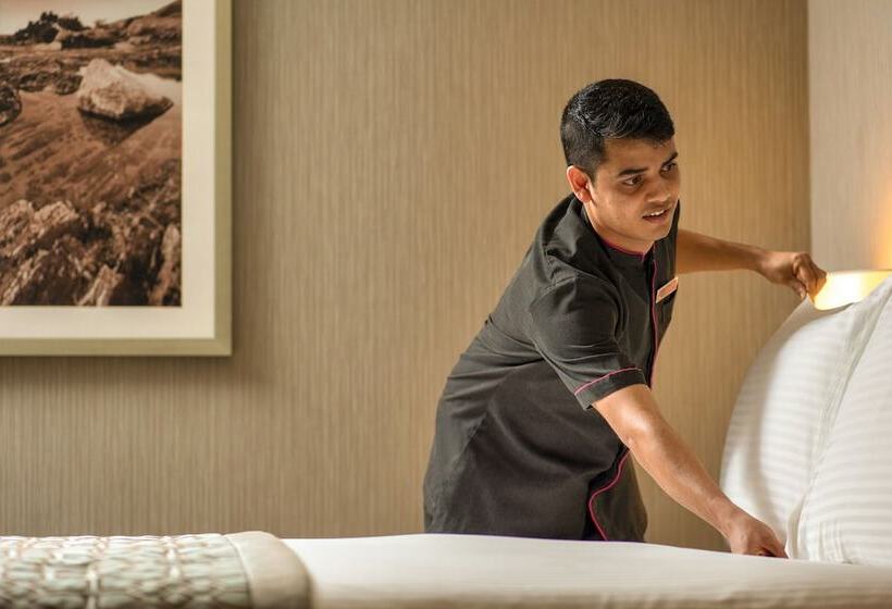 هتل Crowne Plaza Duqm, An Ihg