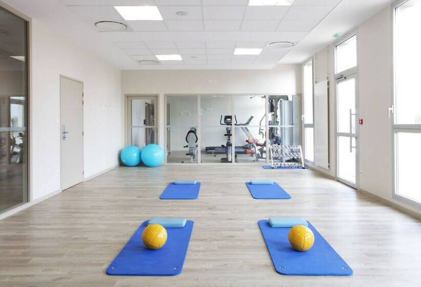 ホテル De La Baie  Thalassotherapie Previthal