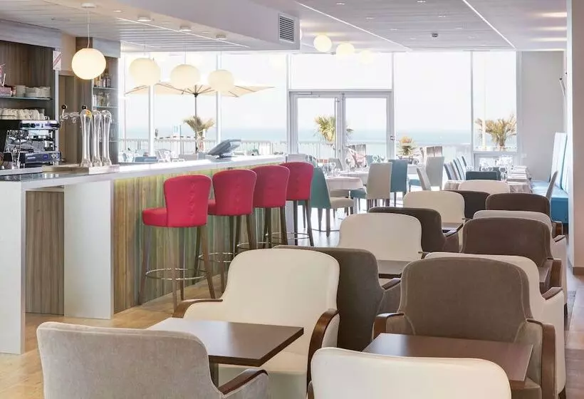 ホテル De La Baie  Thalassotherapie Previthal