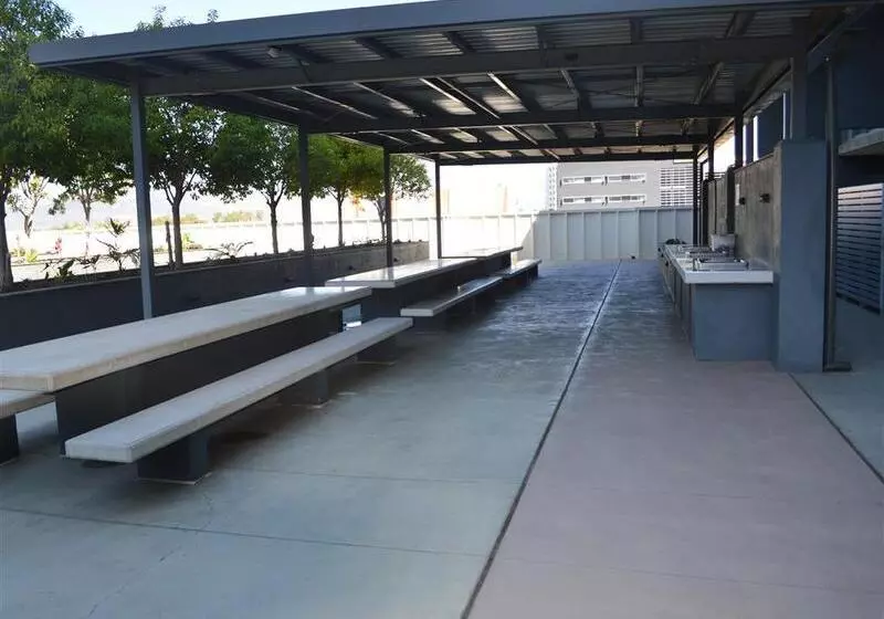 هتل Central Islington Apartments