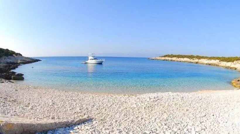 Otel Dragan S Den Hostel