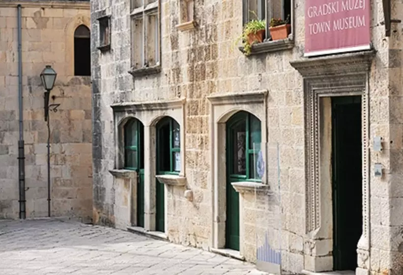 Otel Dragan S Den Hostel