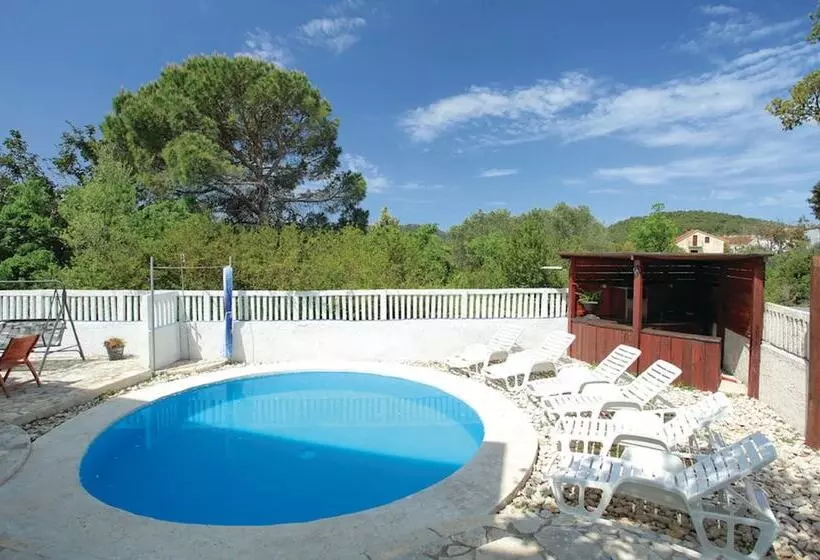 Otel Dragan S Den Hostel