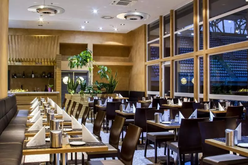 Eto Park Hotel Business & Stadium