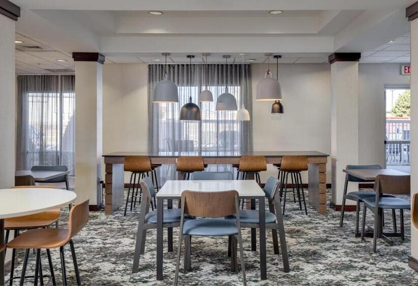 ホテル Fairfield Inn & Suites By Marriott Lawton