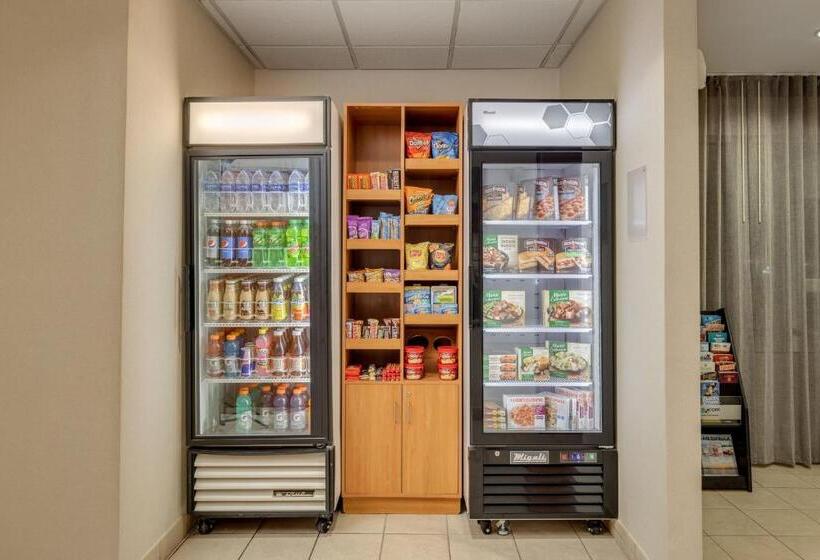 ホテル Fairfield Inn & Suites By Marriott Lawton