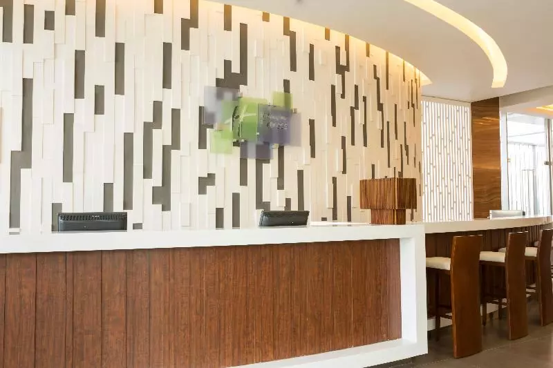 Hotel Holiday Inn Express Semarang Simpang Lima, An Ihg