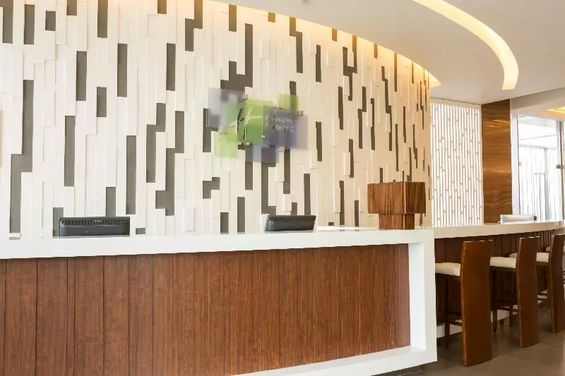 Hotel Holiday Inn Express Semarang Simpang Lima, An Ihg