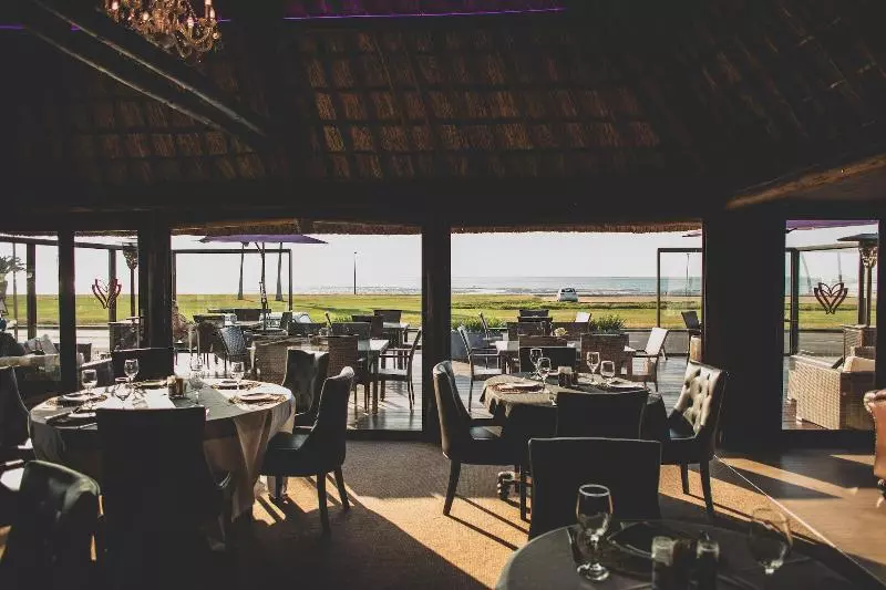 هتل The Iris Boutique