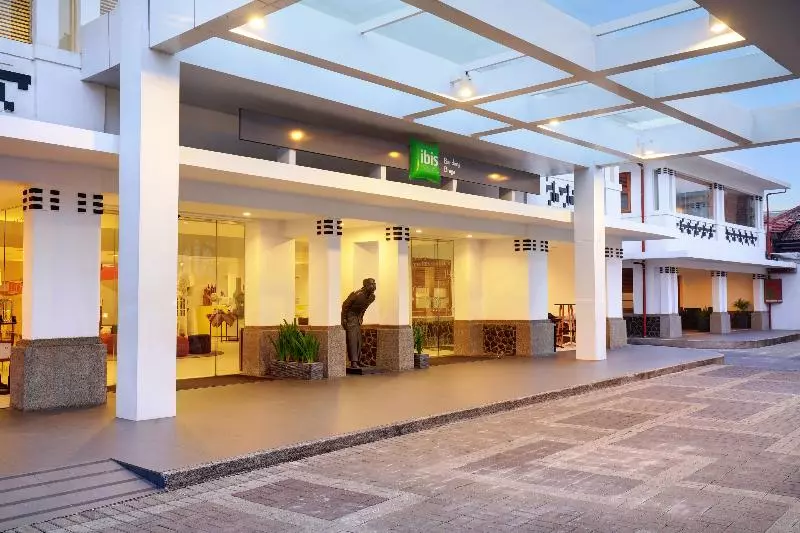 בית מלון כפרי Kimaya Braga Bandung By Harris