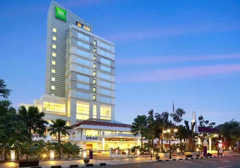 בית מלון כפרי Kimaya Braga Bandung By Harris