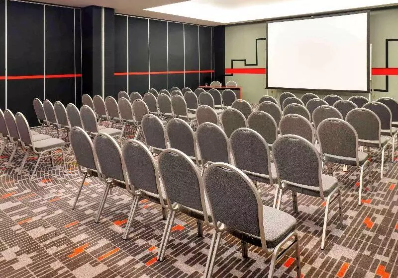 בית מלון כפרי Kimaya Braga Bandung By Harris