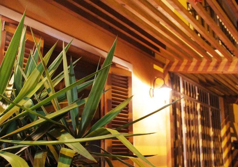 בית מלון כפרי Kira S Boutique