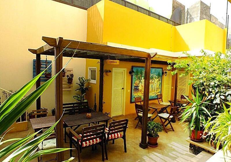 בית מלון כפרי Kira S Boutique