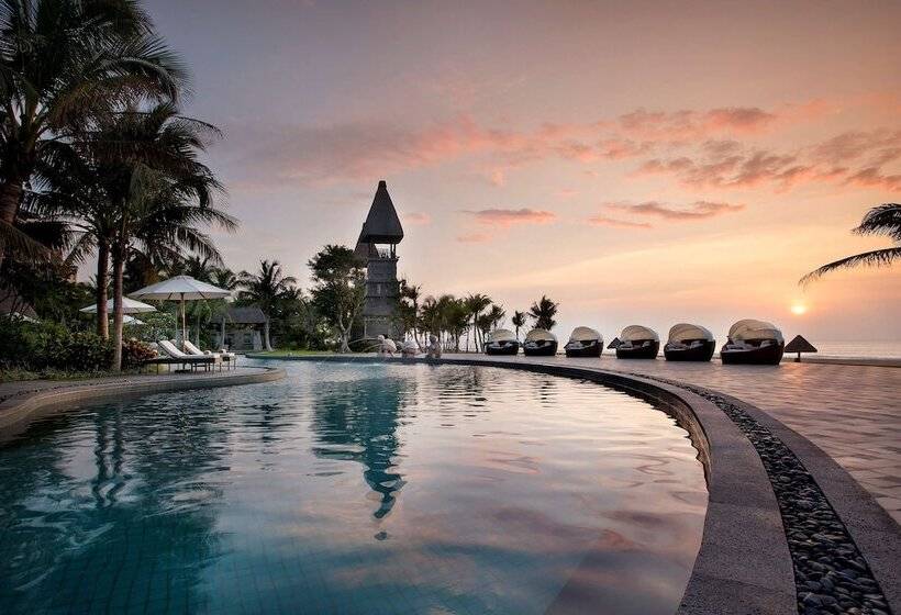 בית מלון כפרי Raffles Hainan