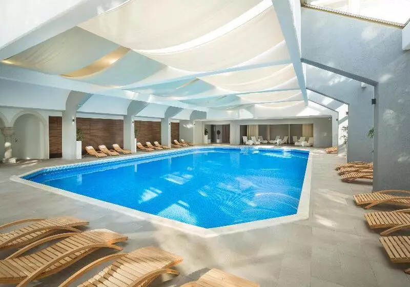 هتل Remisens Villa Atlanta