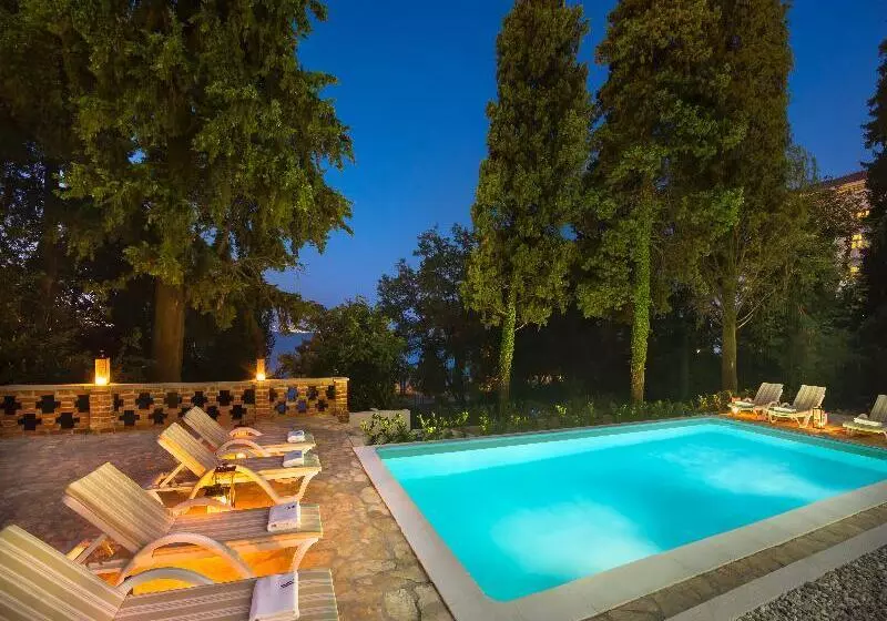 هتل Remisens Villa Atlanta