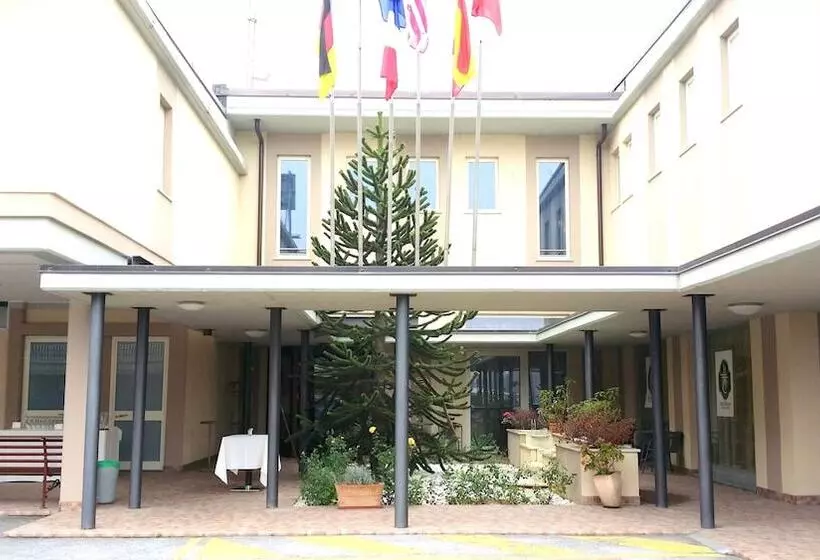 Отель Villa Cinzia