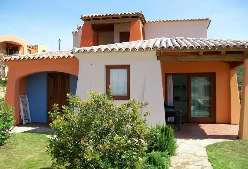 Резиденция Porto Ottiolu Resort