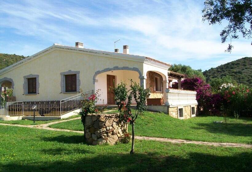 إقامة Porto Ottiolu Resort