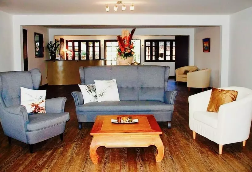 هتل El Encanto Boutique