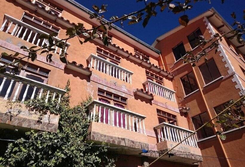 هتل Hostal Real Los Andes Del Lago